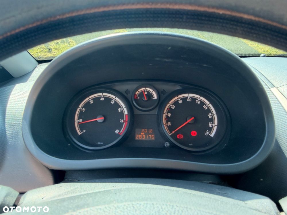 Opel Corsa 1.4 16V - 9