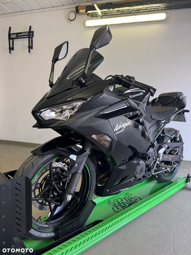 Kawasaki Ninja 400 - 3
