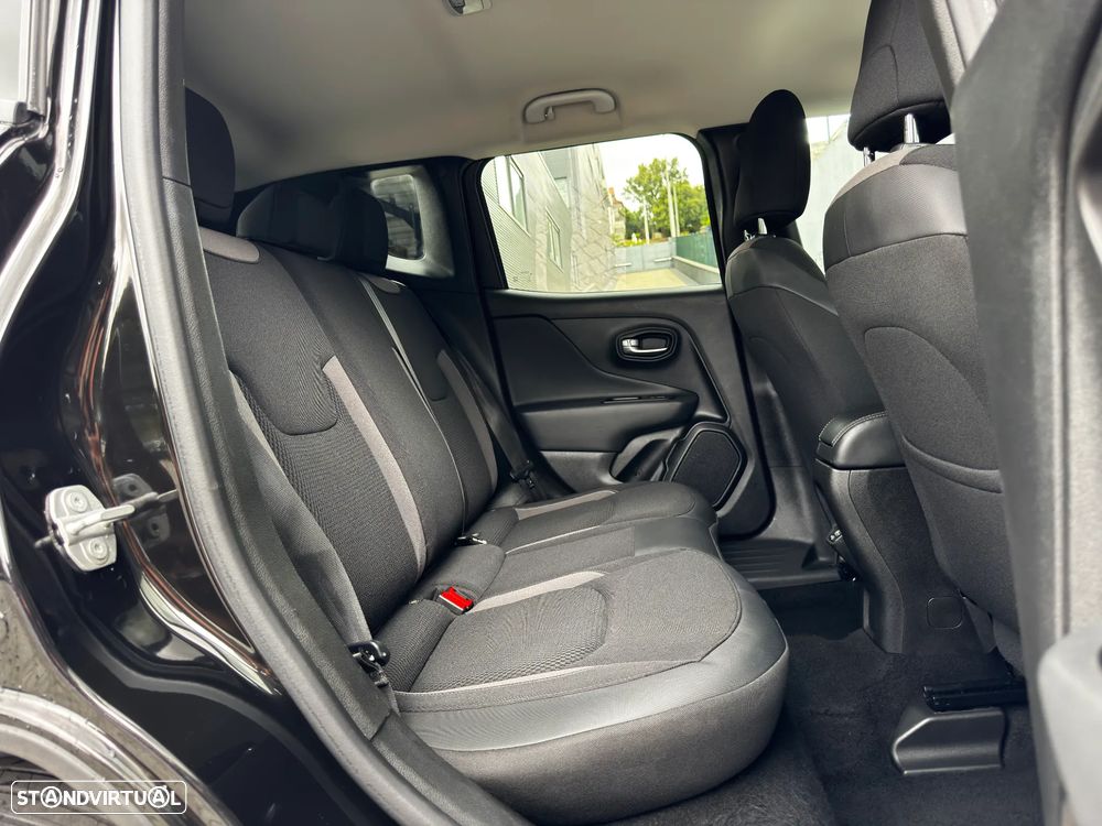 Jeep Renegade 1.3 T-GDI 4xe Auto Limited - 39