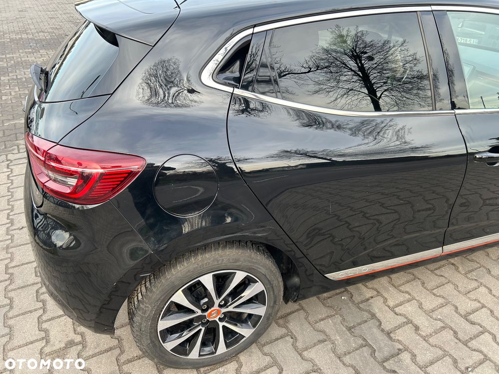 Renault Clio - 40