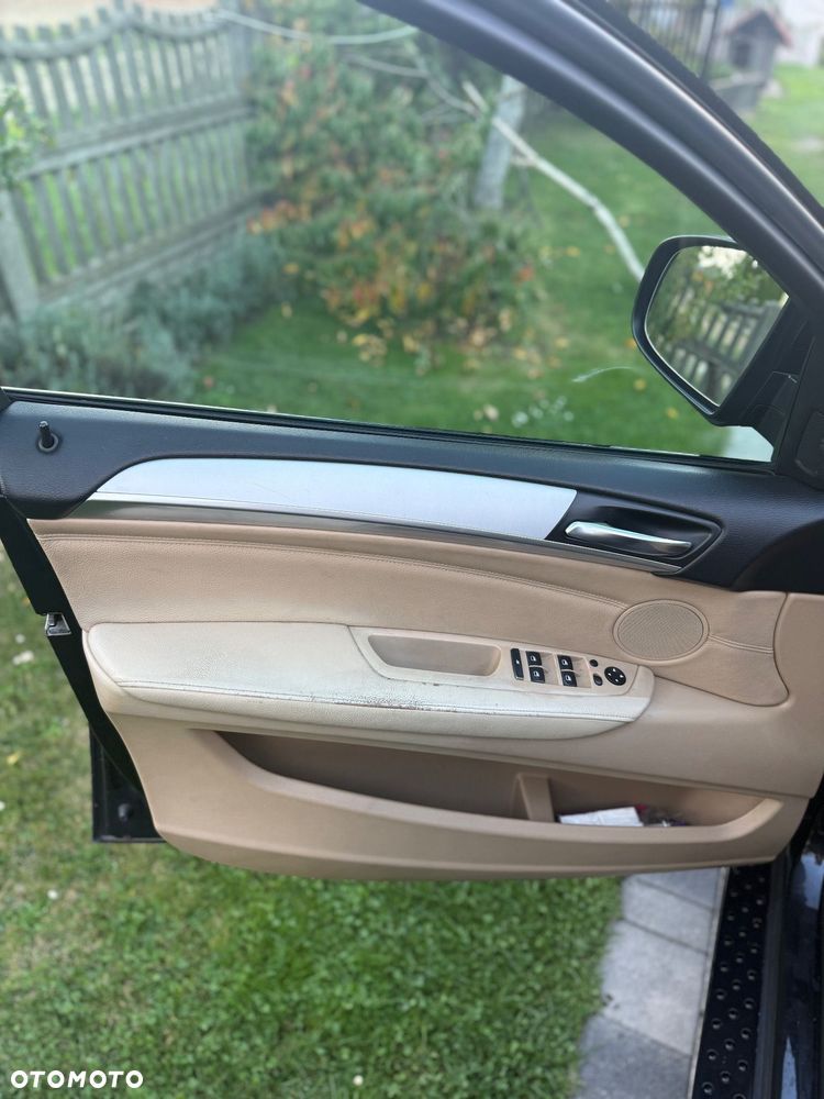 BMW X6 xDrive35i - 24