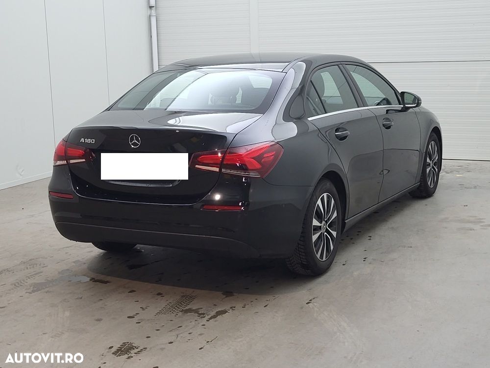 Mercedes-Benz A 180 7G-DCT Progressive Advanced - 4