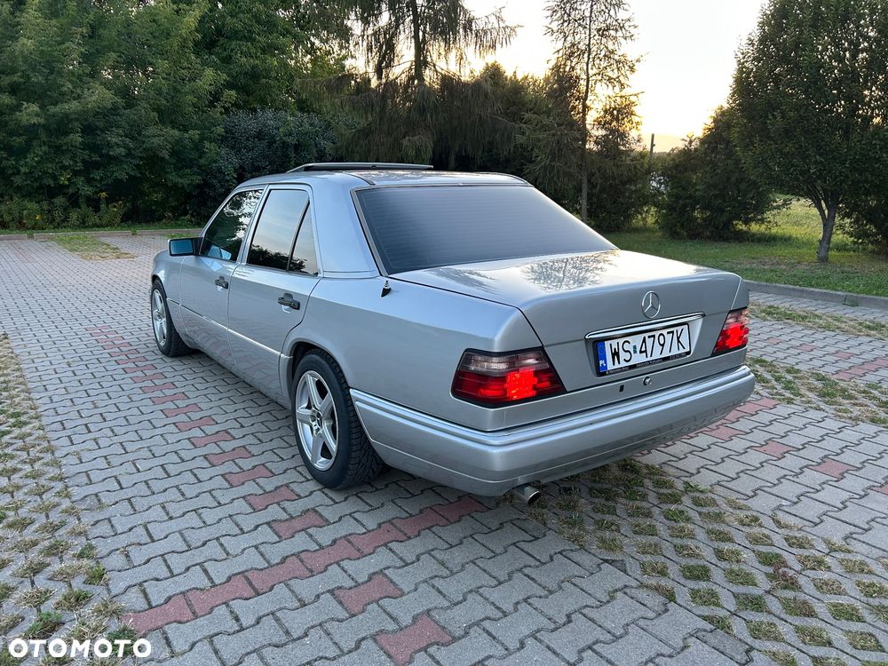 Mercedes-Benz Klasa E - 7