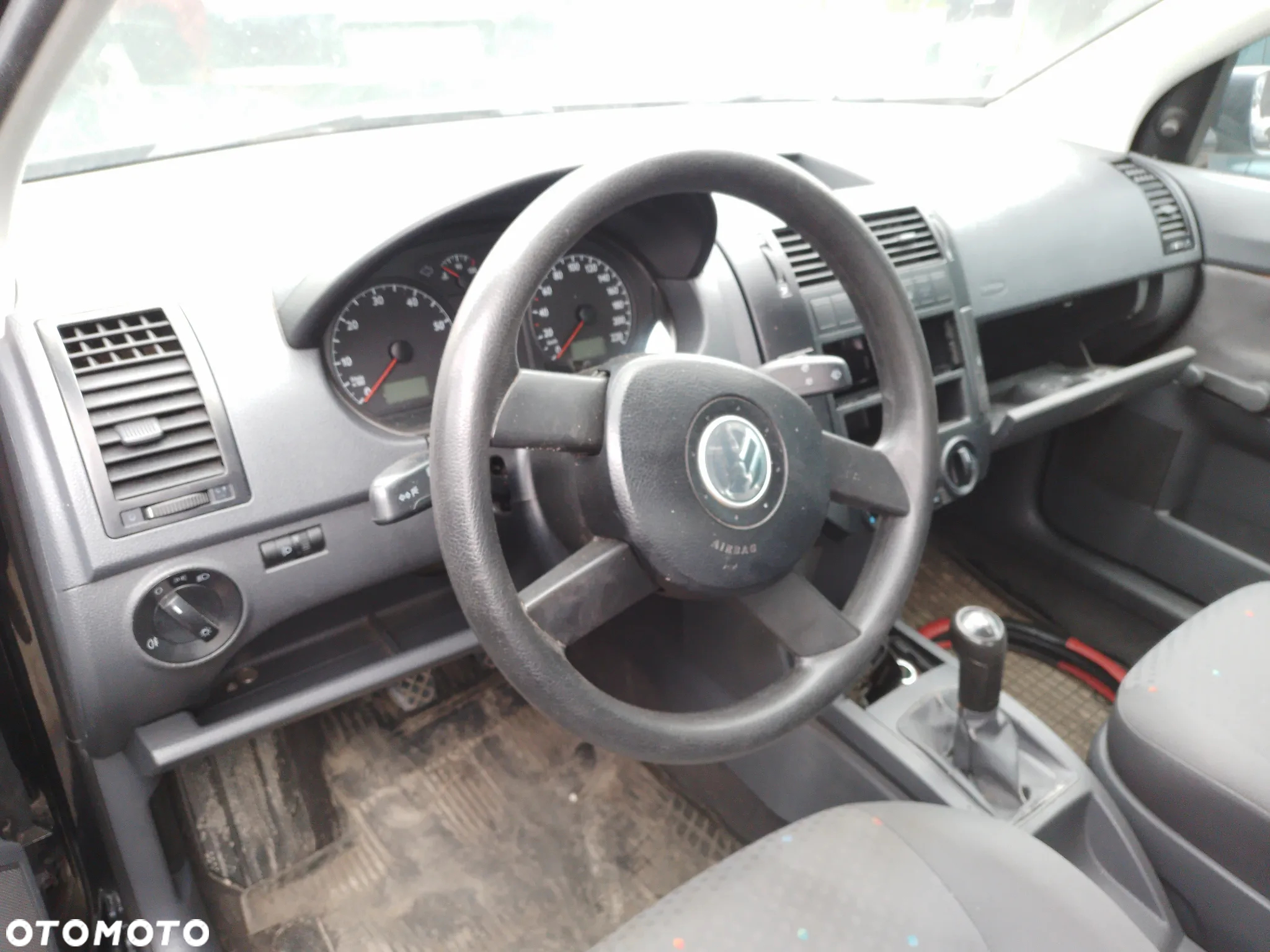 VW POLO 9N 01-05 1.2  LAMPA PRZÓD LC9Z - 25
