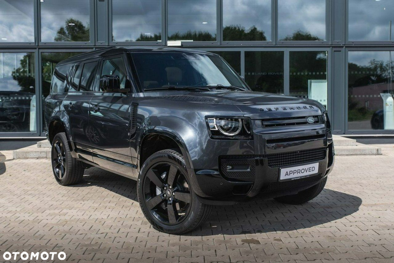 Land Rover Defender - 2