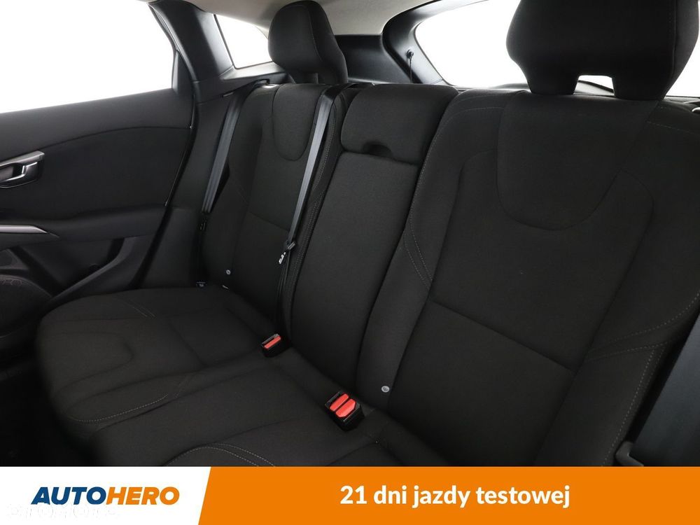 Volvo V40 Cross Country D2 Momentum - 14