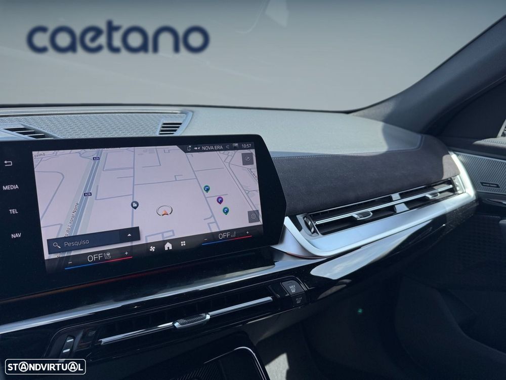 BMW iX2 eDrive20 Pack Desportivo M Pro - 14