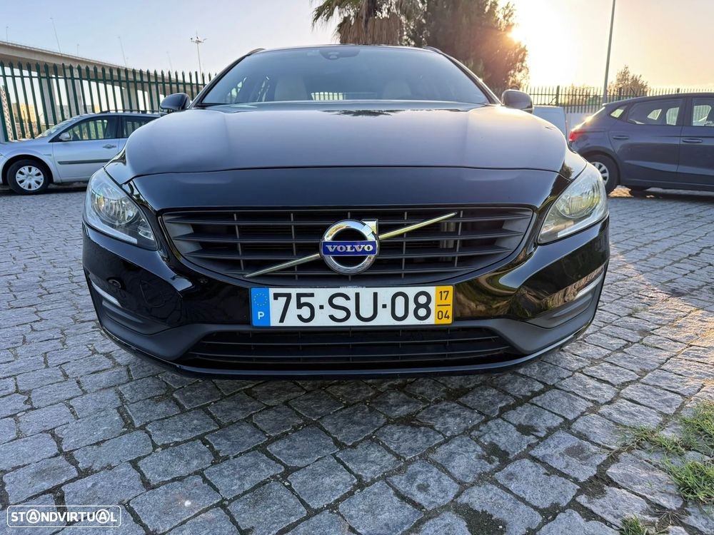 Volvo V60 2017 photo 2