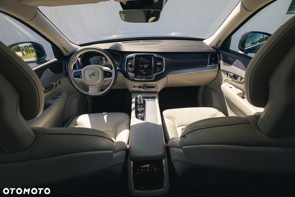 Volvo XC 90 T8 AWD Plug-In Hybrid Inscription 7os - 11