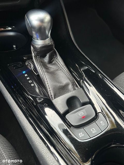 Toyota C-HR Lounge - 32