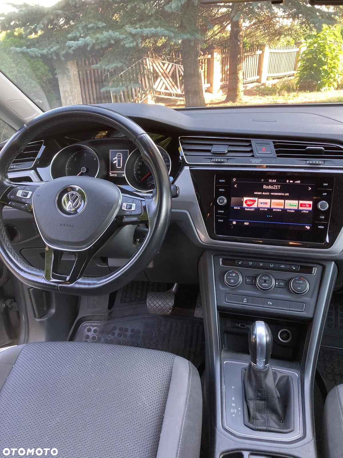 Volkswagen Touran 1.6 TDI SCR (BlueMotion Technology) DSG Trendline - 15