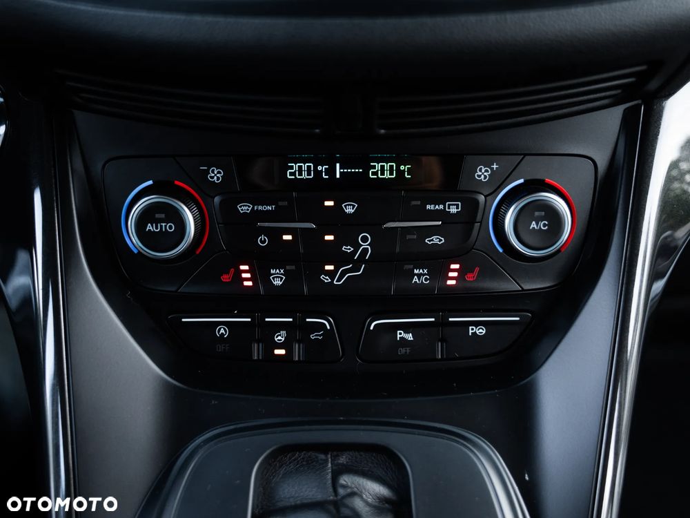 Ford Kuga 1.5 EcoBoost 4x4 Titanium - 26