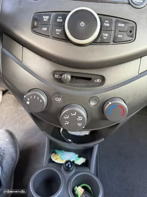 Chevrolet Spark 1.0 LT - 19