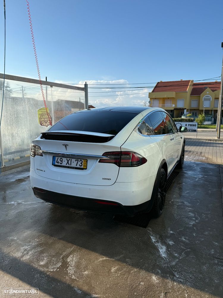 Tesla Model X 100D - 3
