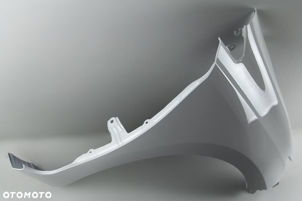 BŁOTNIK PRAWY PRZEDNI TOYOTA AURIS E18 12-18 + LIFT HB KOMBI KOLOR BIAŁY 040 - 4
