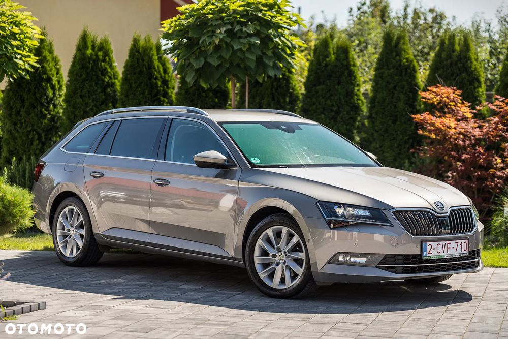 Skoda Superb 2.0 TDI Sportline - 3
