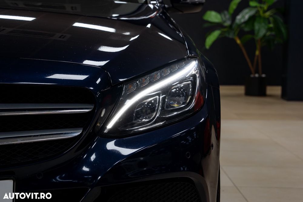 Mercedes-Benz C 200 4Matic 9G-TRONIC Exclusive - 11