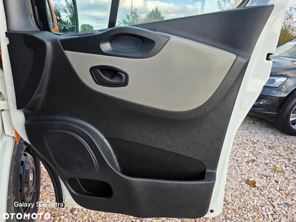 Renault Trafic - 29