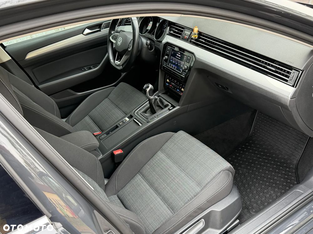 Volkswagen Passat 2.0 TDI BMT Comfortline - 9
