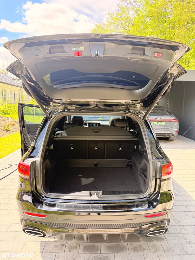 Mercedes-Benz GLB - 16