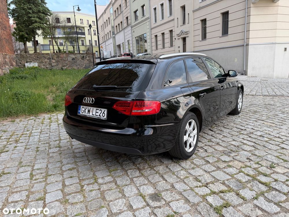 Audi A4 Avant 2.0 TDI DPF multitronic Ambition - 4