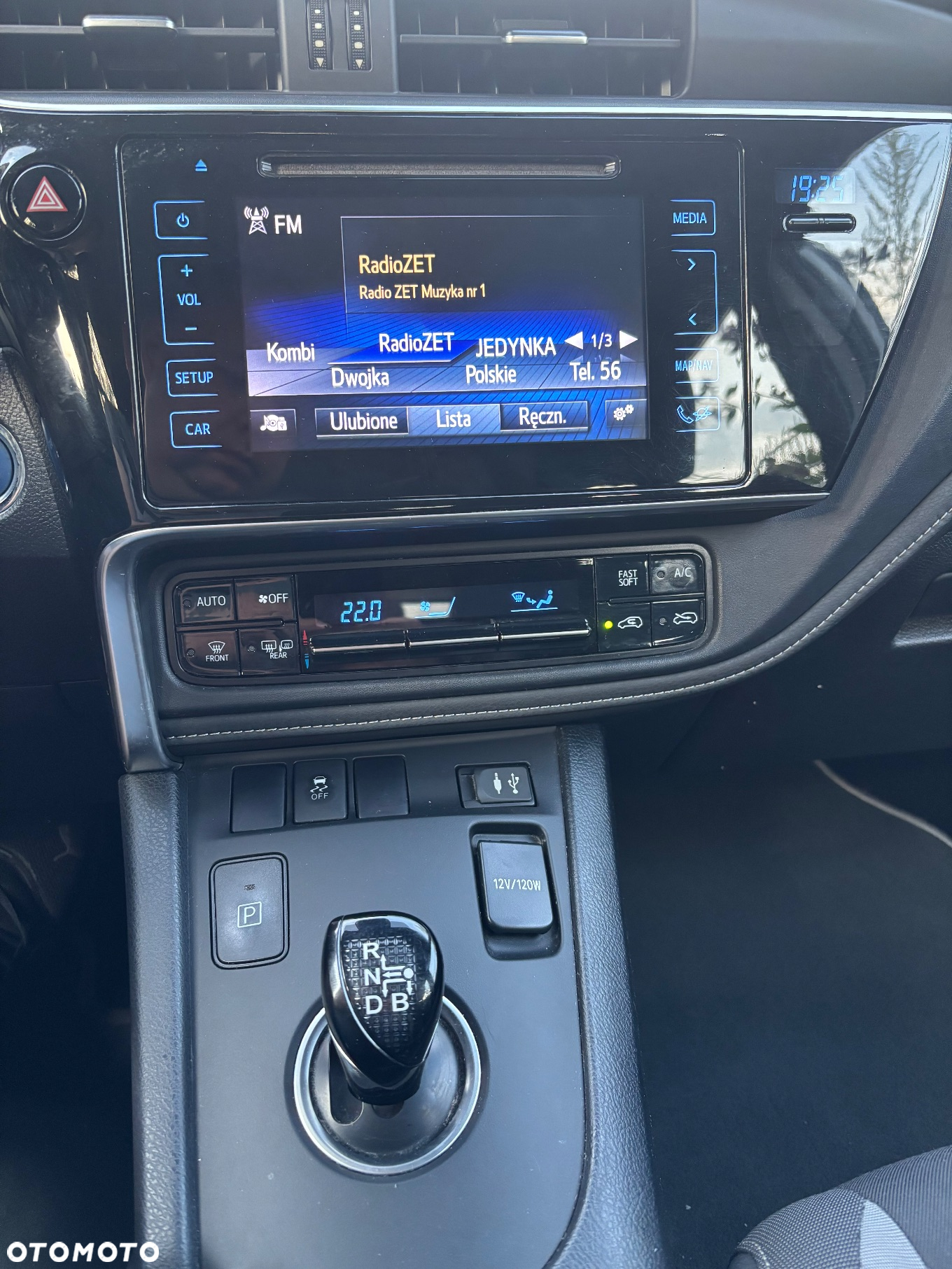 Toyota Auris Hybrid 135 Premium - 10