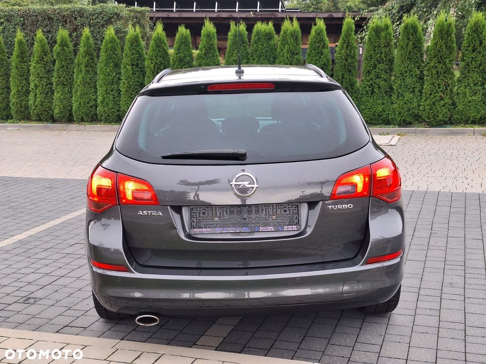 Opel Astra 1.4 T Essentia - 8