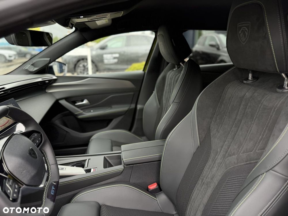 Peugeot 408 - 17