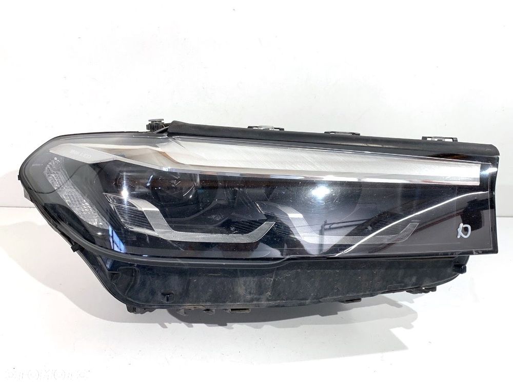 REFLEKTOR PRAWY PRZÓD LED  BMW 5 (G30, F90) 2016 - 2022 520 d xDrive 140 kW [190 KM] olej napędowy - 1