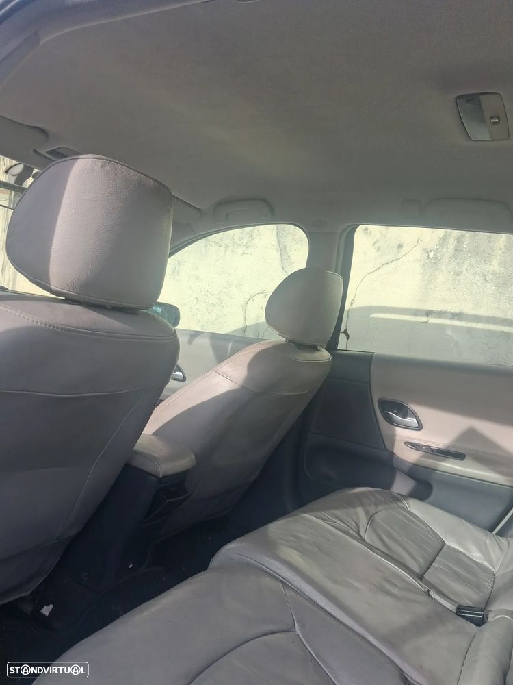Renault Laguna Break 1.9 dCi FAP Privilege - 8