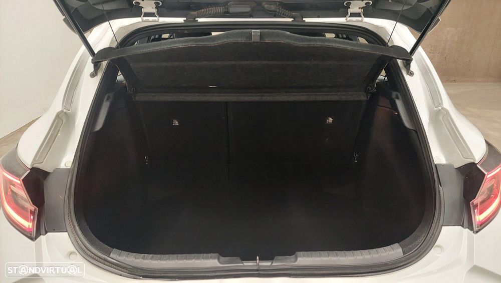 Toyota Corolla - 10