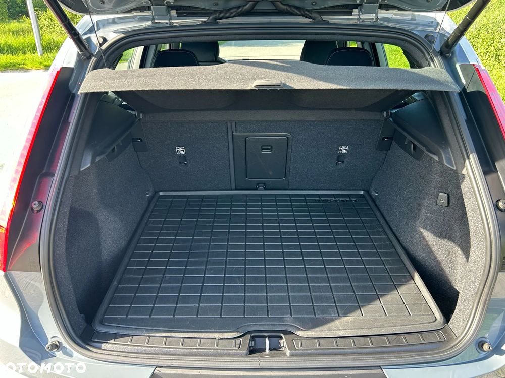Volvo XC 40 T3 Momentum Pro - 19