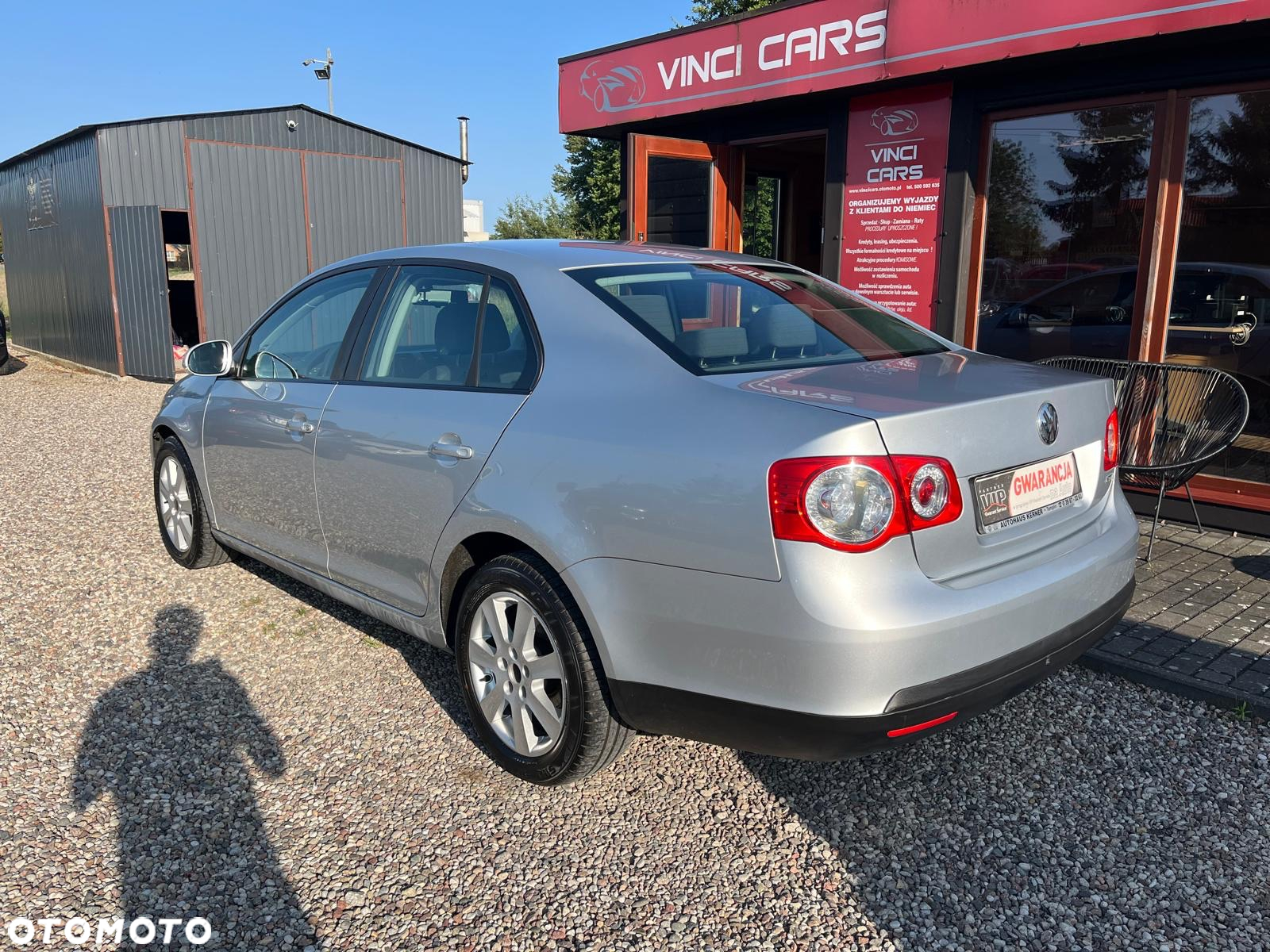 Volkswagen Jetta 1.6 Comfortline - 5