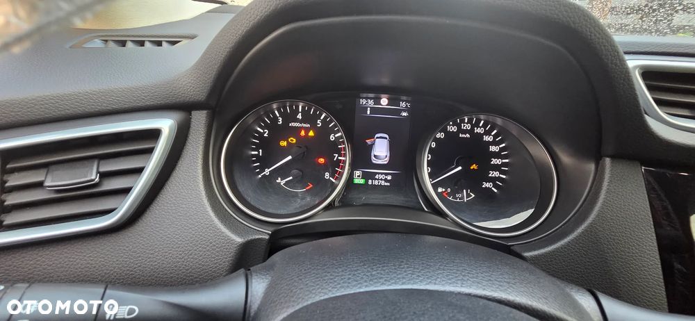 Nissan Qashqai 1.2 DIG-T Xtronic ACENTA - 12