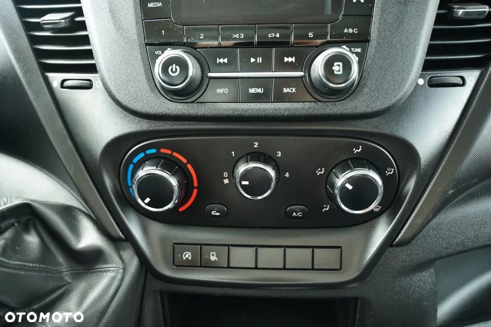Iveco DAILY 35-160 / SKRZYNIOWY 4 M / MANUAL / BLIŹNIAK / 2020 / SPROWADZONY - 22