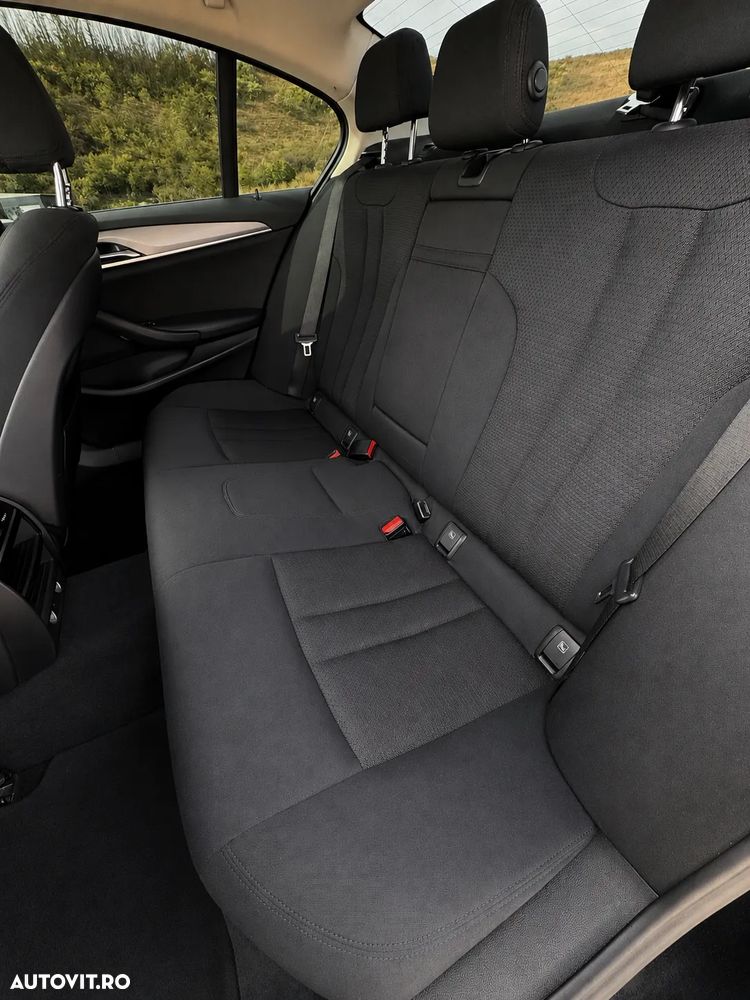 BMW Seria 5 520d xDrive Aut. - 7