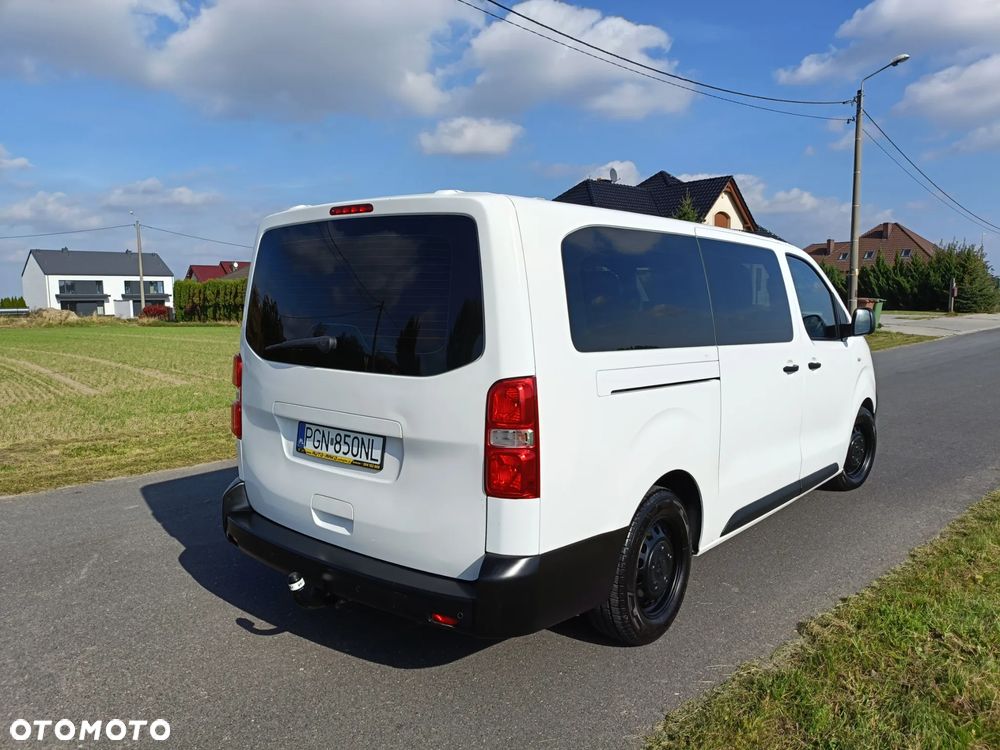 Peugeot Traveller 2018 photo 3