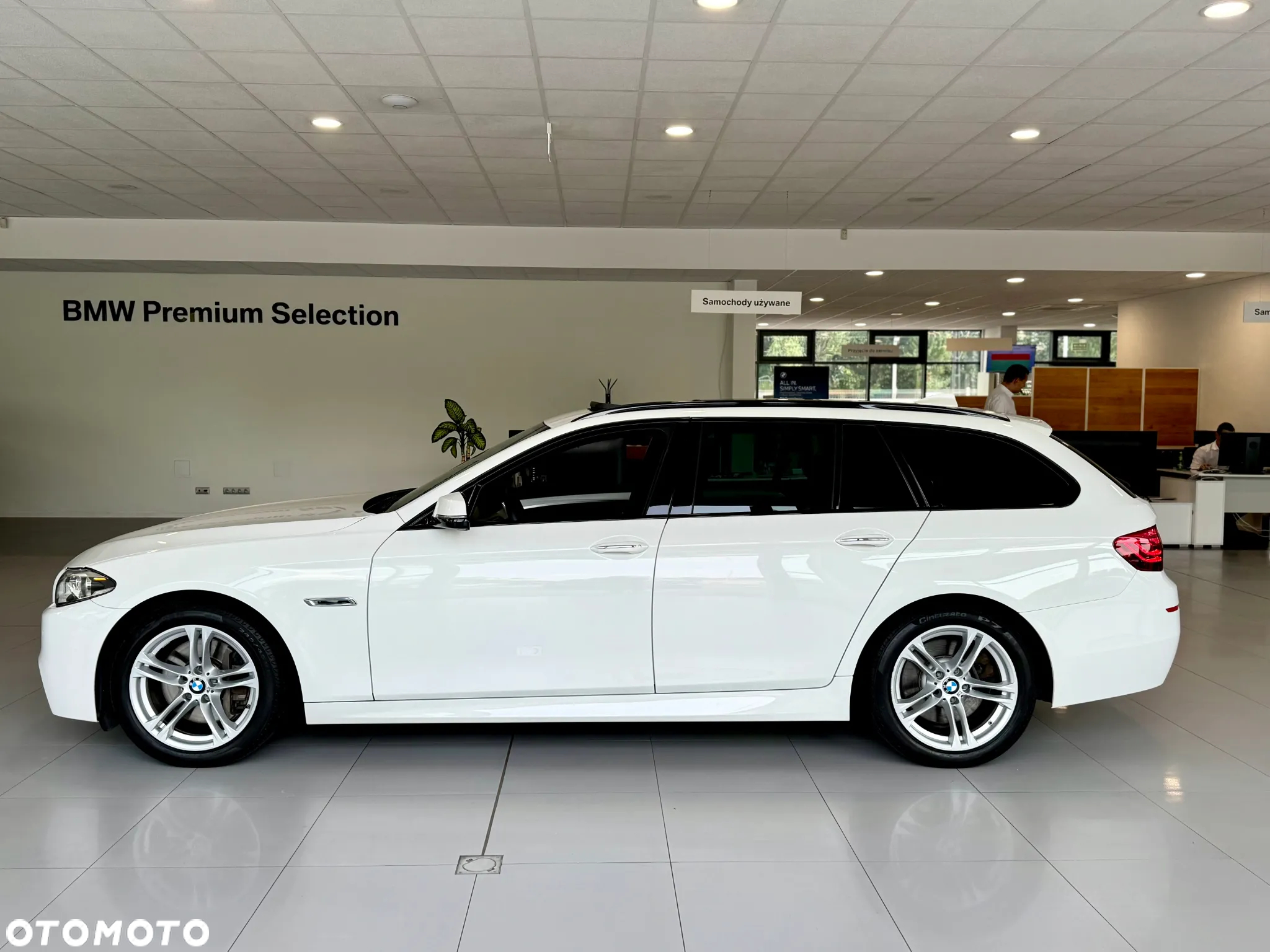BMW Seria 5 530d xDrive Touring Sport-Aut - 3