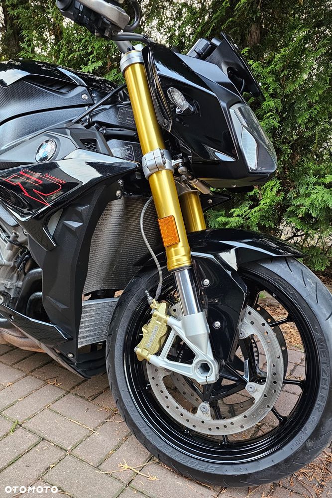 BMW S - 4