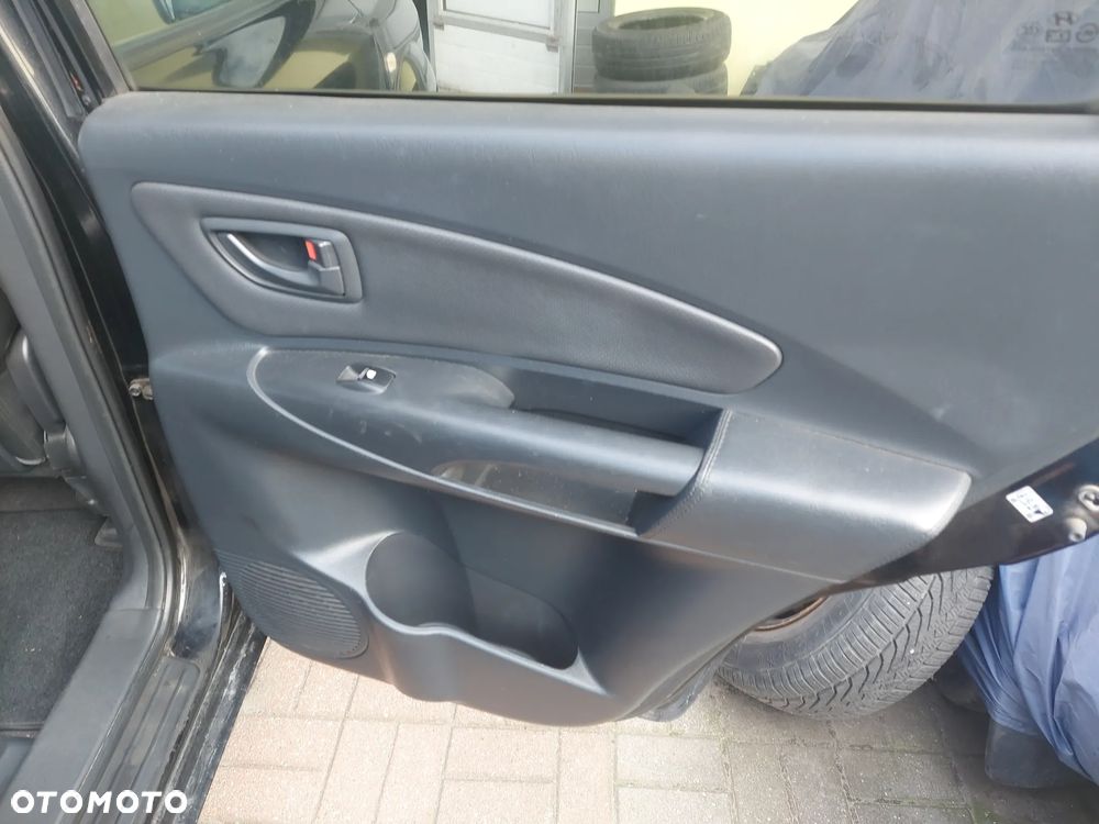 Hyundai Tucson 2.0 Comfort 2WD - 22