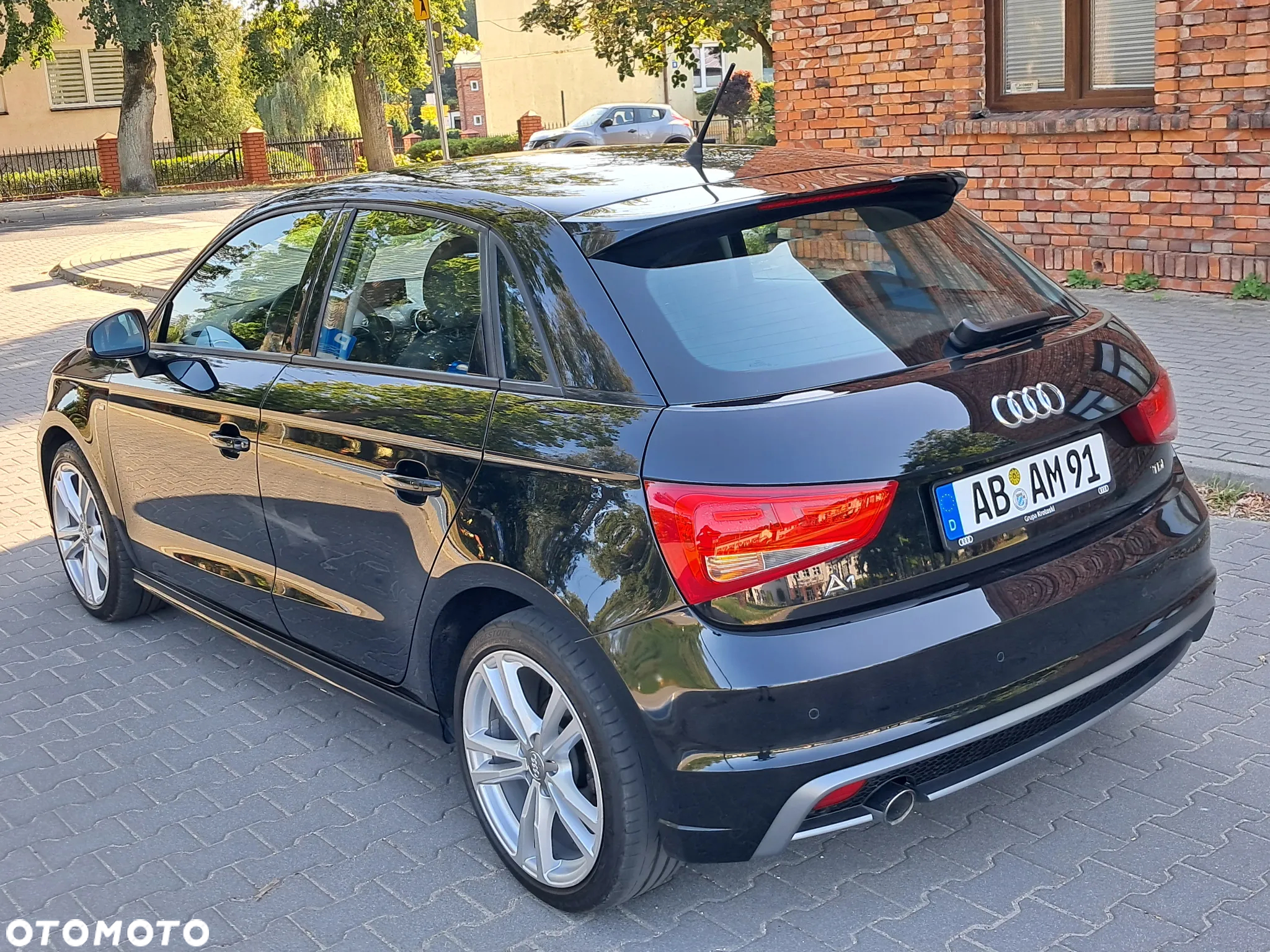Audi A1 Sportback 1.6 TDI S line Sportpaket - 7