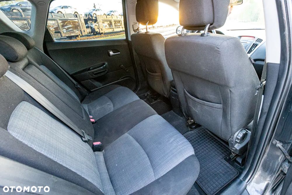 Kia Ceed 1.6 Crdi Comfort + - 4