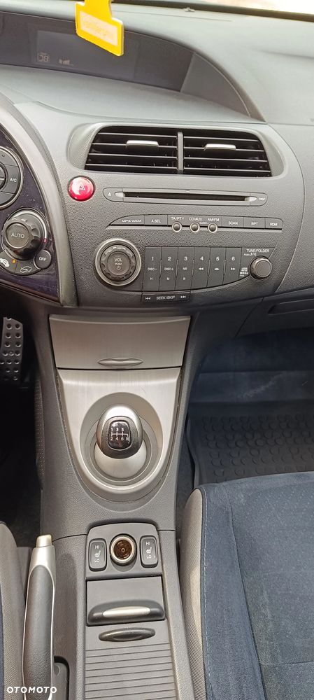 Honda Civic 1.8 Executive - 9