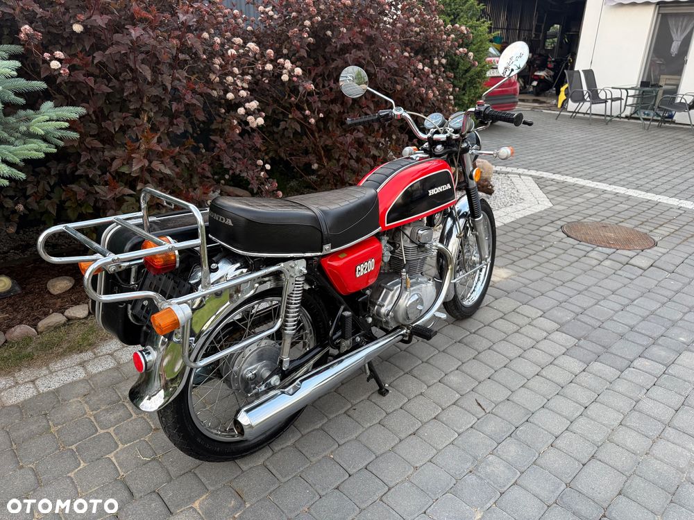 Honda CB - 1