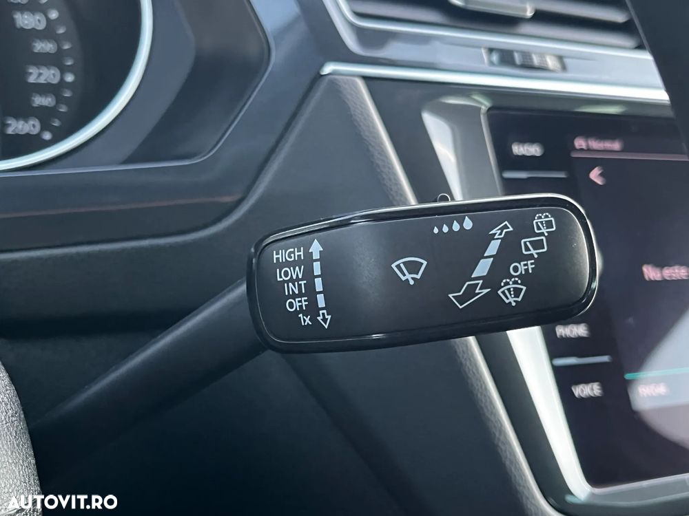 Volkswagen Tiguan - 19