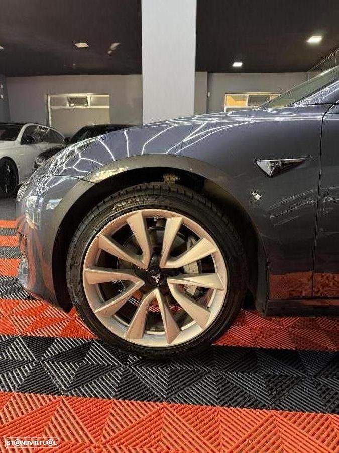 Tesla Model 3 Standard Range Plus RWD - 18