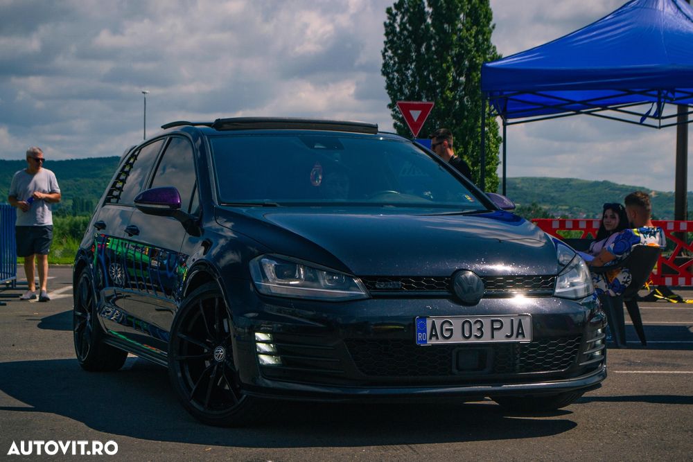 Volkswagen Golf - 9