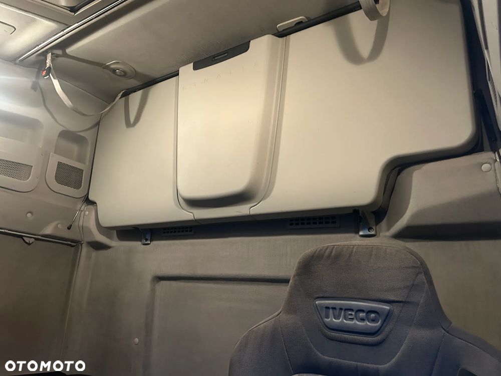 Iveco STRALIS 460 KM ACC / MEGA / LOW DECK / HI-WAY EURO 6 / 2016 ROK / DUŻE ZBIORNIKI PALIWA 1350 L / PRZÓD i TYŁ NA PODUSZCE / PRZEBIEG 864 324 KM !! - 19