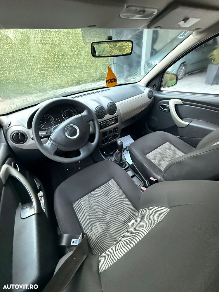 Dacia Sandero - 6