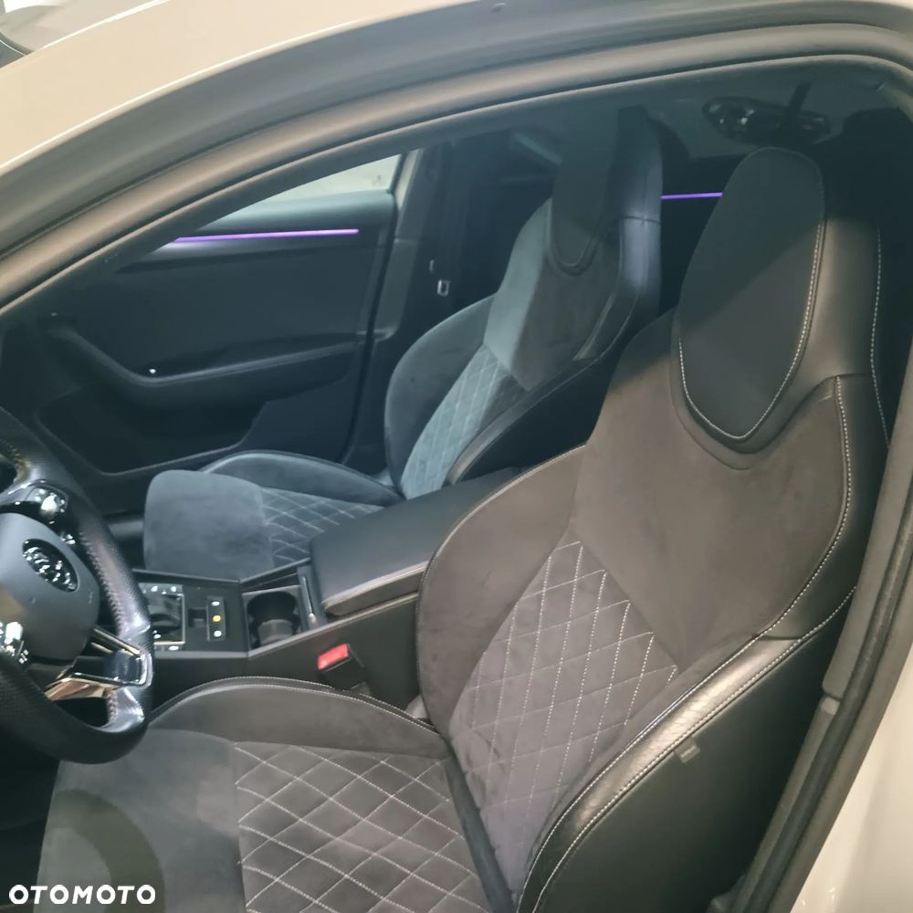 Skoda Superb 2.0 TDI SCR 4x4 Sportline DSG - 7